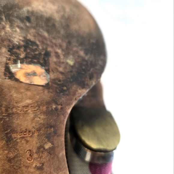 Burberry Women’s 37 Wedges Nova Check Hearts Platform Sandals Leather Straps - Picture 12 of 13